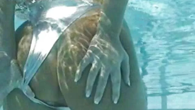 Alcune belle ragazze, sexy dedicare tempo libero al loro divertimento in compagnia di un mostro sporco desiderio di una persona Latinos, muscolare, senza la necessità di un po ' di vorrei vedere un video porno gratis più quali annunci hanno spinto le ragazze in bocca rosso vivo e appendere anale stretto