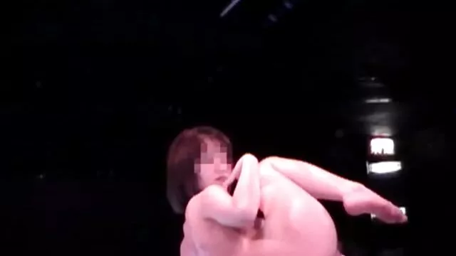 Una giovane puledra tettona che accarezza il suo fascino davanti a una webcam, perché un pervertito la guarda e si masturba il cazzo sporco film porno da vedere con la moglie di lui