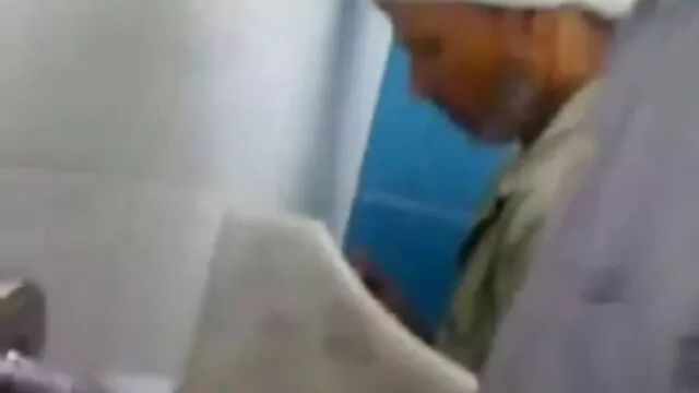 Con gli occhi bendati procace cagna succhia voglio guardare un film porno un cazzo di grasso
