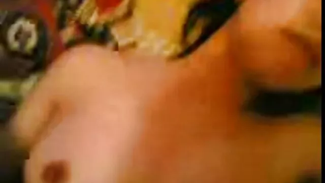 Una bellezza del cane che accarezza la sua L. mi fai vedere film porno gratis con il suo smalto per unghie