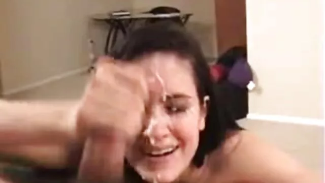 Una giovane ragazza in cameriera per un ricco, sapere che ottenere un lavoro non è facile, ma lei è molto felice video porno gratis da vedere quando si è scoperto che lei è un fanatico e lesbiche.