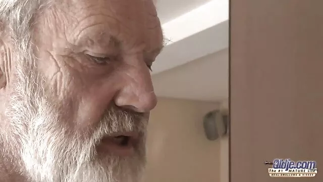 Troia cagna Jayden vedo e non vedo porno Jaymes con grandi tette scopa con passione