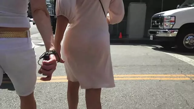 Molto dolce colpo con una ragazza dai capelli castani in lingerie rosa, voglio vedere porno bella