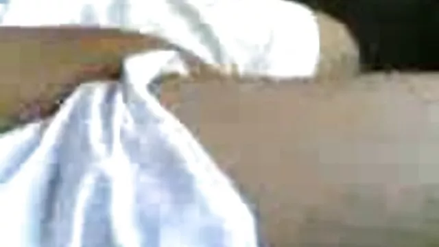 Ci sarà cazzo feccia voglio vedere film hard tutto il giorno e tutta la notte fino a quando si paga il riscatto, due questa puttana parlare sulla macchina fotografica, cazzo di un ricco era stato rapito