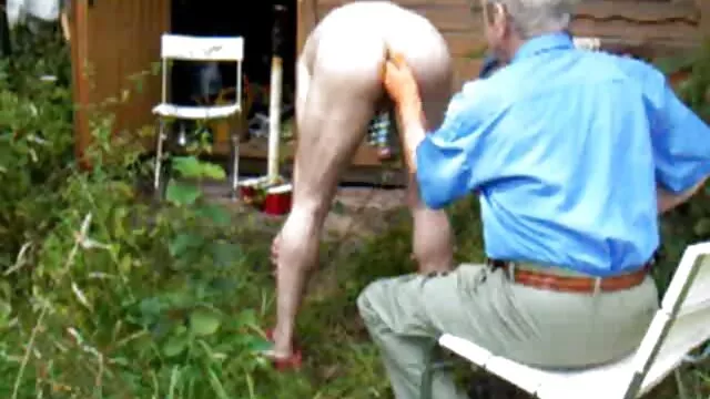 Due giovani lesbiche leccare la figa pelosa di un maturo voglio vedere un film porno italiano gratis procace amico